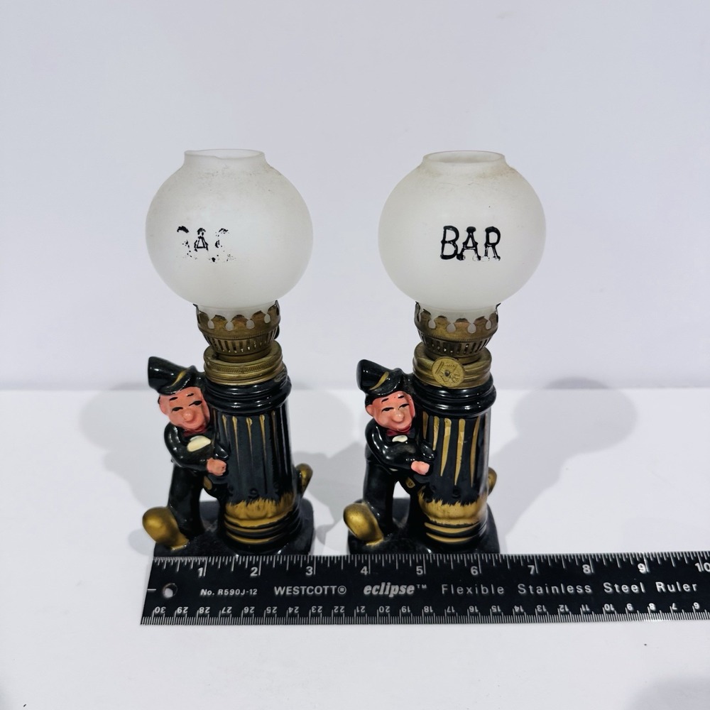 Pair Of Vintage Good Time Charlie Chaplin Tabletop Oil Lamp Post Bar Figurines - Picture 9 of 10
